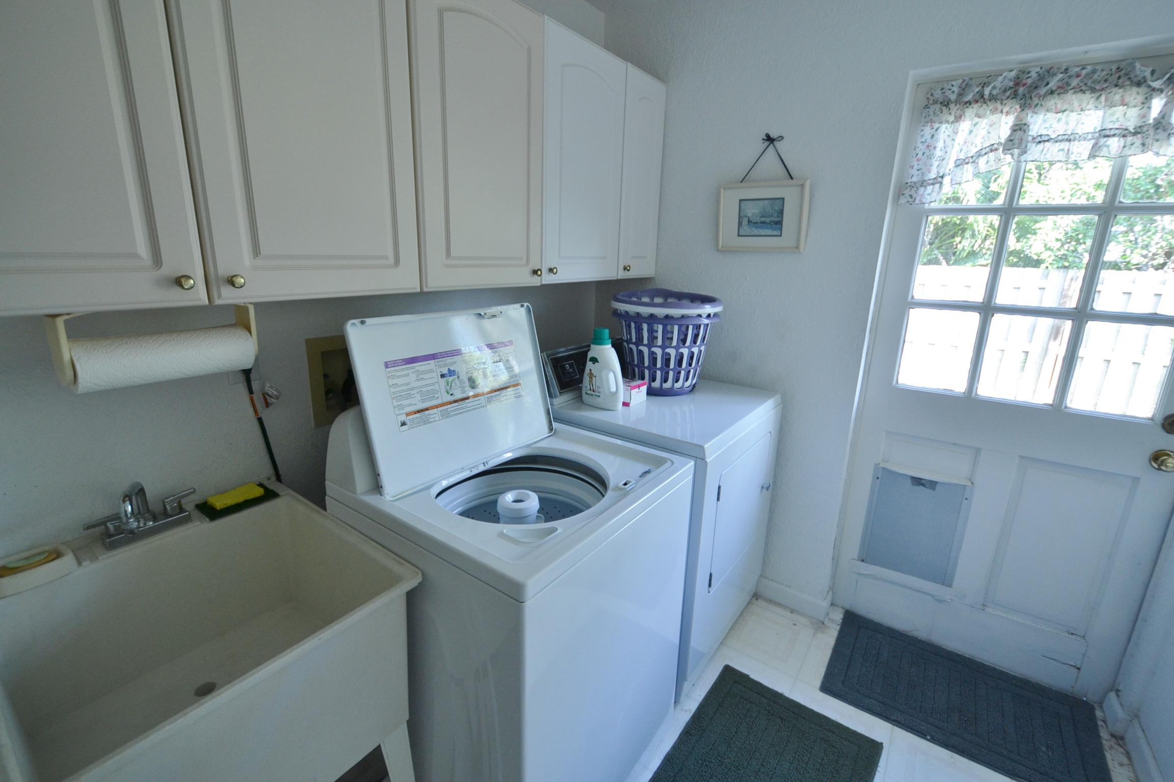 42 Bimini Cove Drive Ocean Ridge, FL 33435 - Photo 18 of 23 laundry