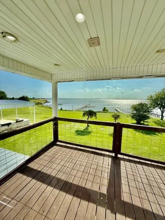 a view of a house with a big yard