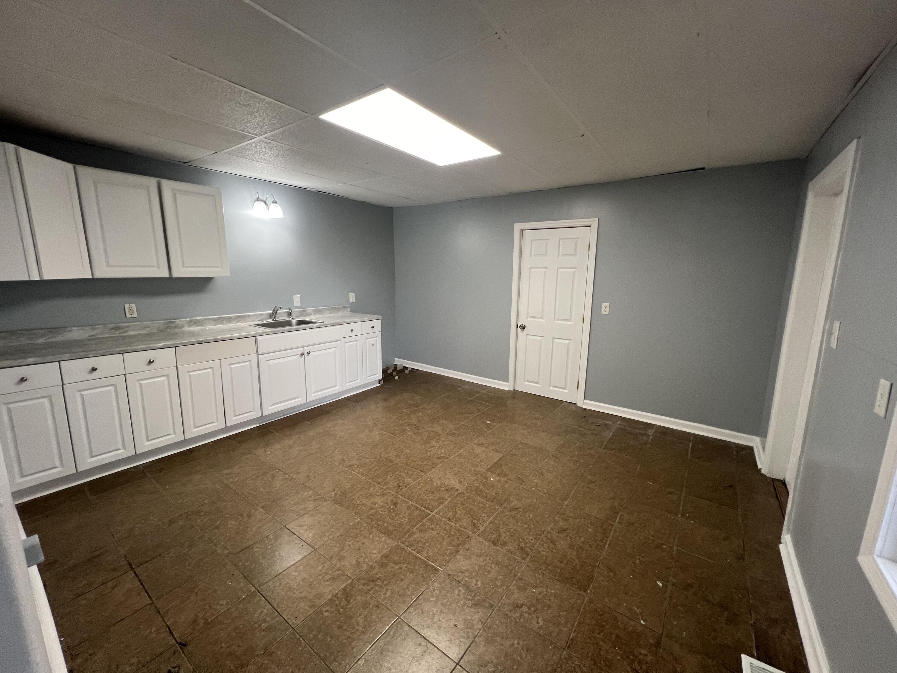 1308 West High Street Springfield, OH 45506 - Photo 7 of 22 Gallery Image 7