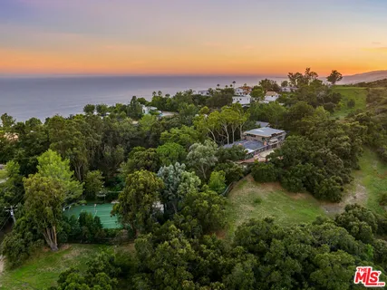 $4,000,000 | 3655 McAnany Way, Malibu, CA 90265