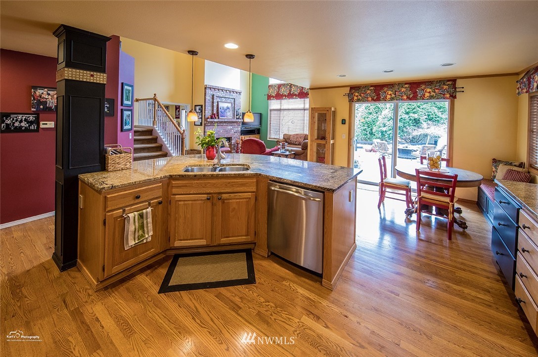 8422 Northeast 193rd Street Bothell, WA 98011 - Photo 9 of 25 Gallery Image 9