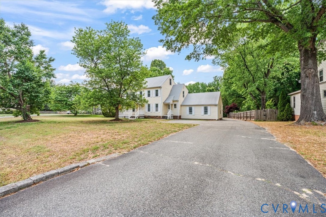 7435 Tangle Ridge Drive Mechanicsville, VA 23111 - Photo 7 of 49 PAVED DRIVEWAY