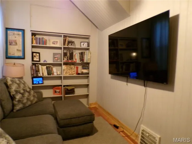 $145,000 | 410 South St Louis Street, Sparta, IL 62286