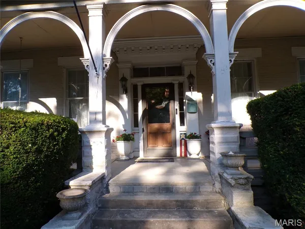 $135,000 | 410 South St Louis Street, Sparta, IL 62286