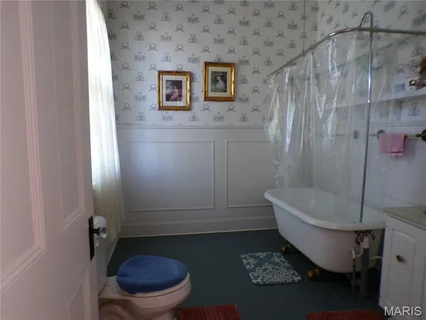 $135,000 | 410 South St Louis Street, Sparta, IL 62286