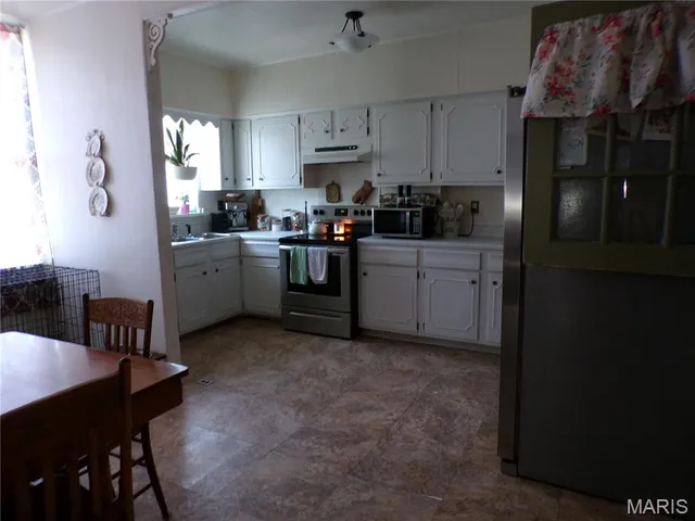 $145,000 | 410 South St Louis Street, Sparta, IL 62286