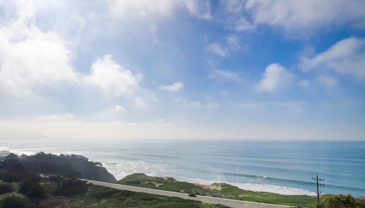 5007 Palmetto Avenue, Unit 42 Pacifica, CA 94044 - Photo 4 of 53 a view of an ocean