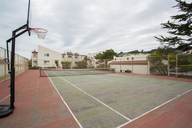 5007 Palmetto Avenue, Unit 42 Pacifica, CA 94044 - Photo 44 of 53 a view of a basket ball ground
