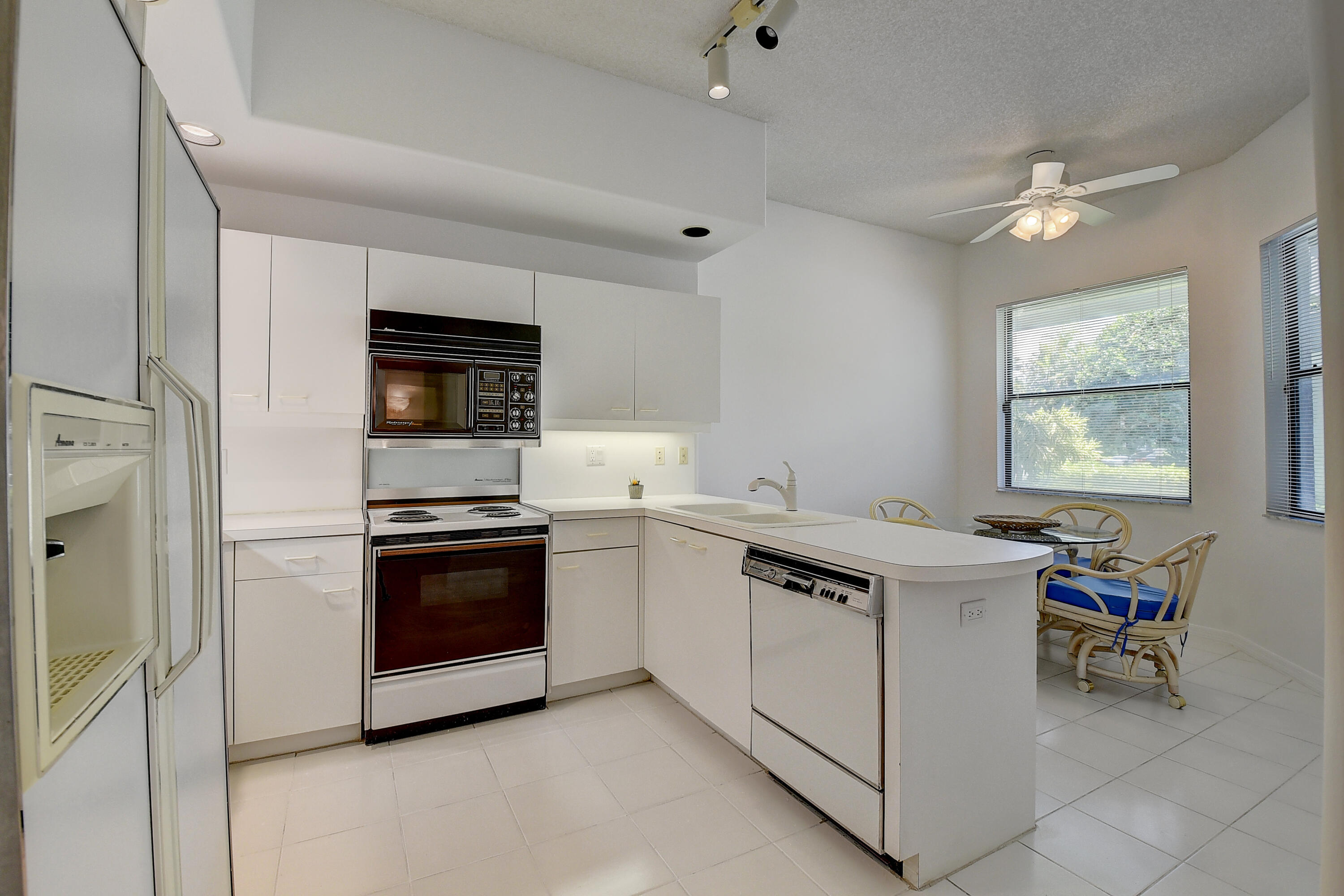 21181 Clubside Drive, Unit A Boca Raton, FL 33434 - Photo 15 of 86 2 (15)