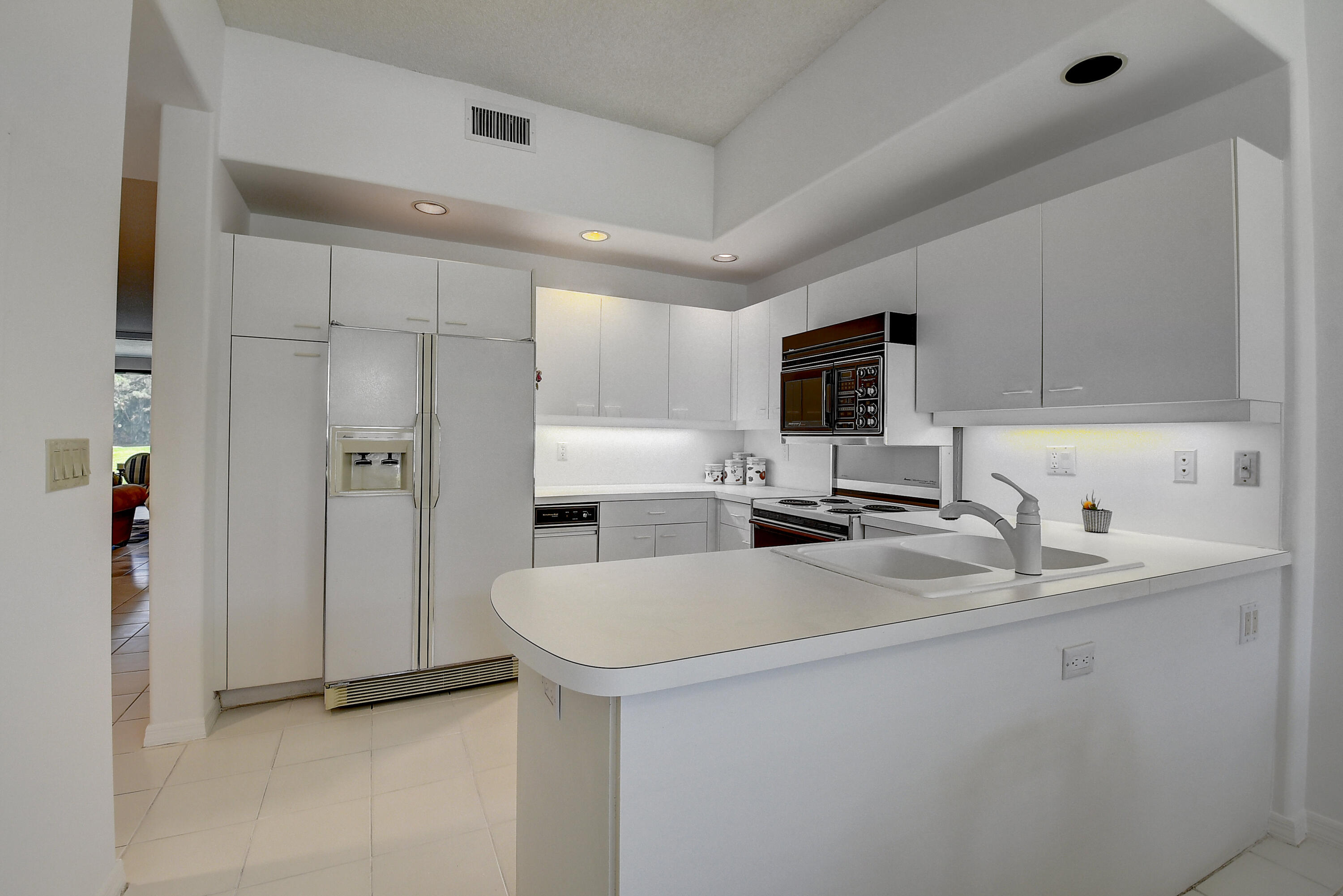 21181 Clubside Drive, Unit A Boca Raton, FL 33434 - Photo 16 of 86 2 (16)