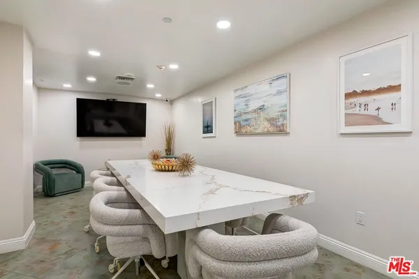 $10,500 | 10520 Wilshire Boulevard, Unit 1207, Los Angeles, CA 90024