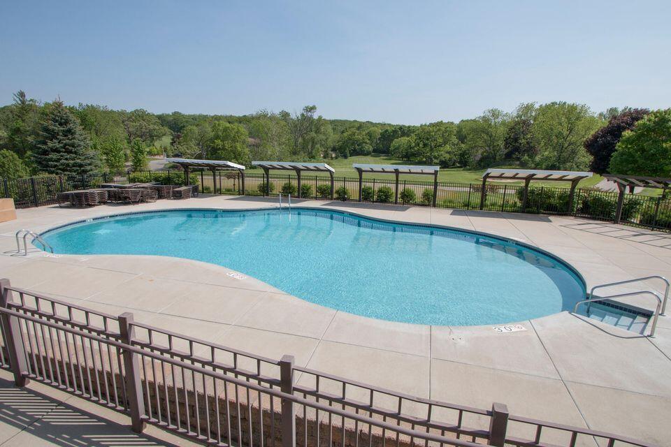 404 Deerpath West, Unit F Fontana, WI 53125 - Photo 16 of 25 20250501191011759682000000-o