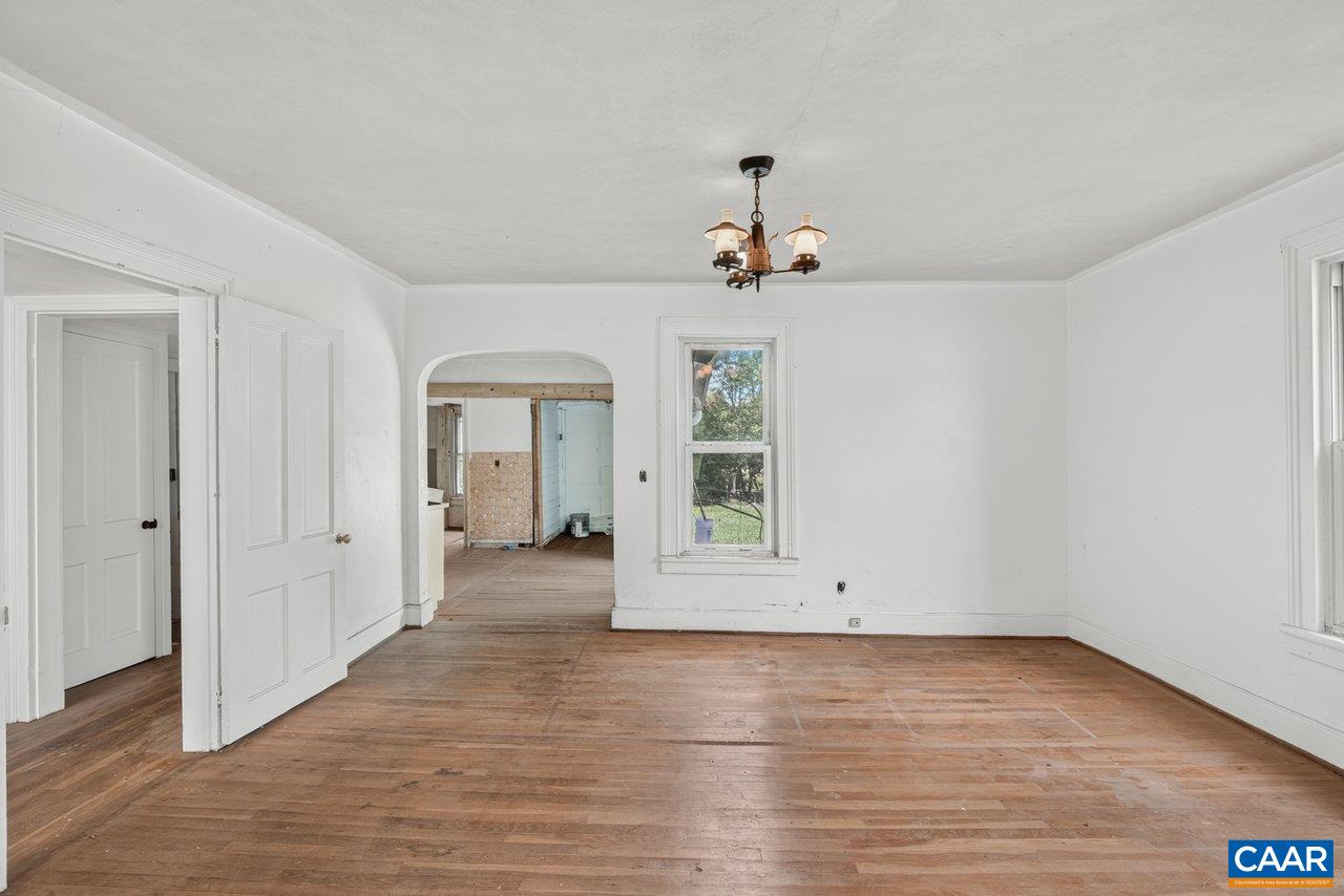 176 Eureka Mill Road Staunton, VA 24401 - Photo 8 of 74 Gallery Image 8