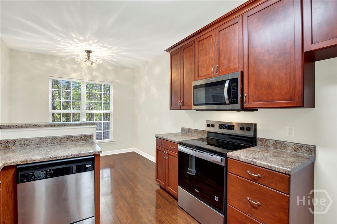 110 Austin Way Savannah, GA 31419 - Photo 17 of 44 Kitchen