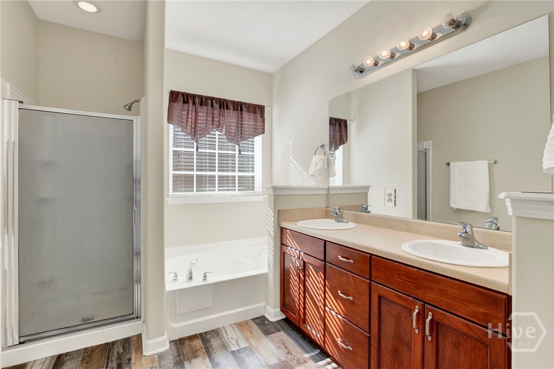 110 Austin Way Savannah, GA 31419 - Photo 23 of 44 Primary Bathroom