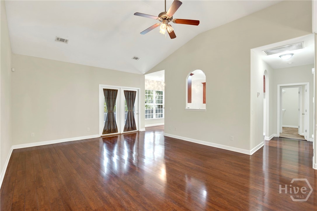 110 Austin Way Savannah, GA 31419 - Photo 5 of 44 Living Room