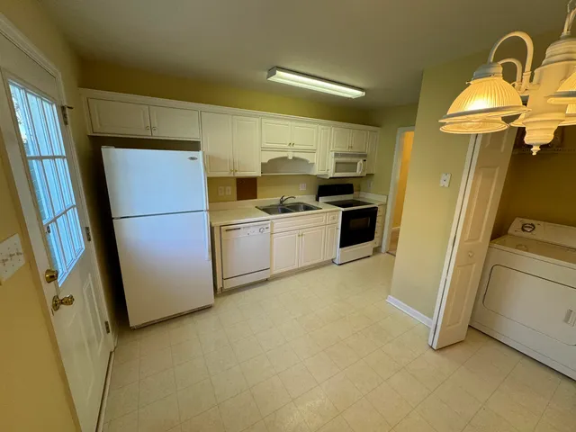 $1,200 | 442 Flowing Creek Drive, Evans, GA 30809