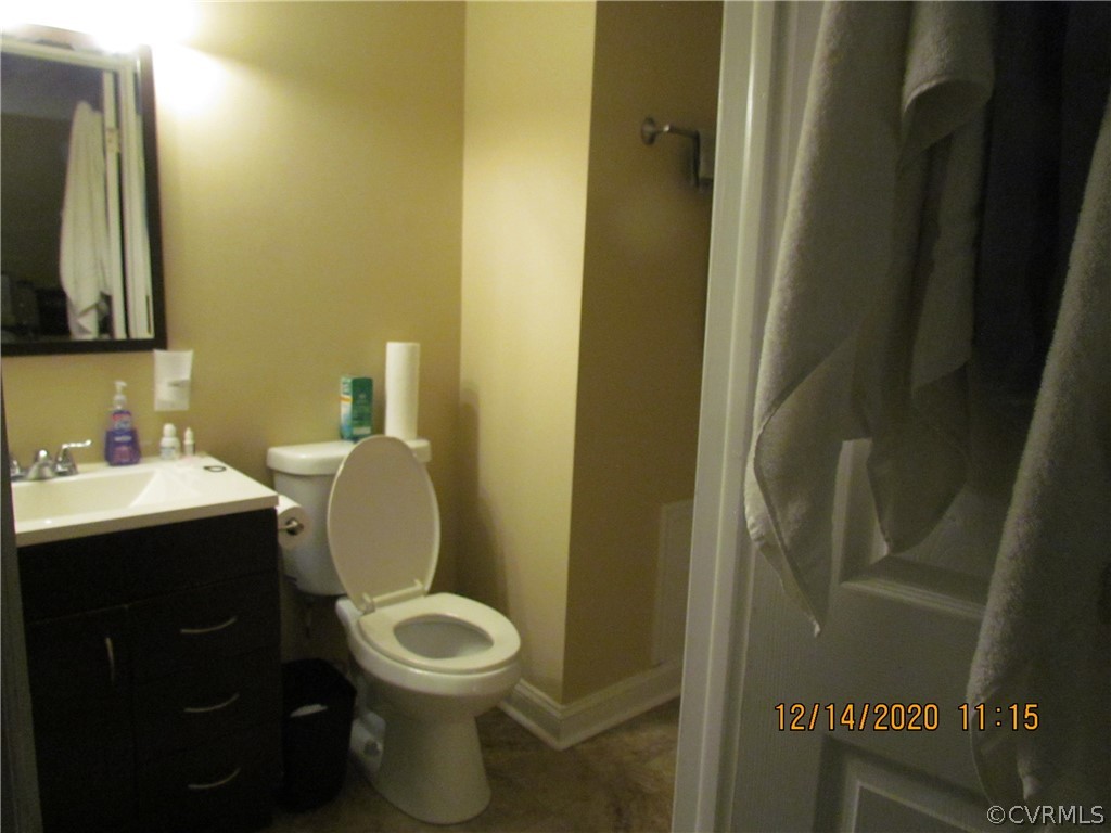 4136 Woodfield Road Richmond, VA 23234 - Photo 25 of 44 Upstairs bathroom with tub and shower; 2 way entry