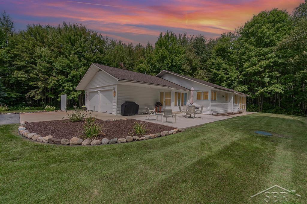 3416 North Sturgeon Road Midland, MI 48642 - Photo 1 of 32 50153457-420d798e-2996-40ad-b62c-d3721d04ee9a.JPG