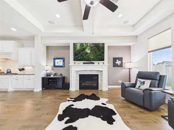 $549,900 | 14115 Dunsmore Landing Drive, Houston, TX 77059
