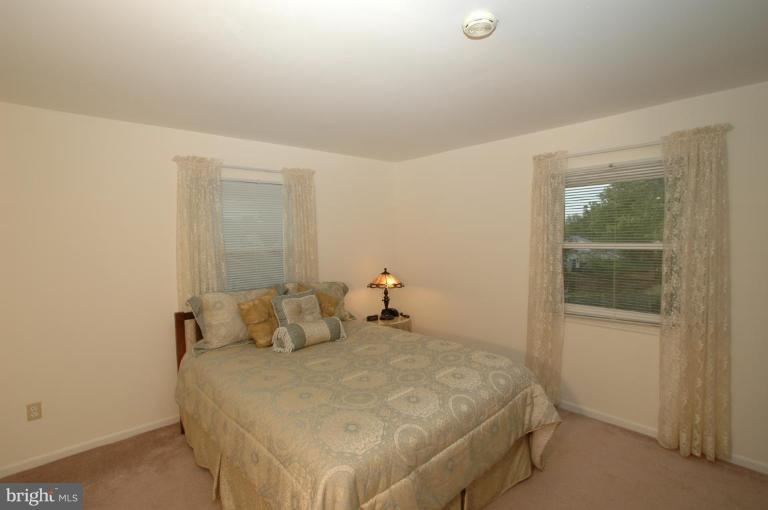 704 North York Road Sterling, VA 20164 - Photo 5 of 12 Master Bedroom