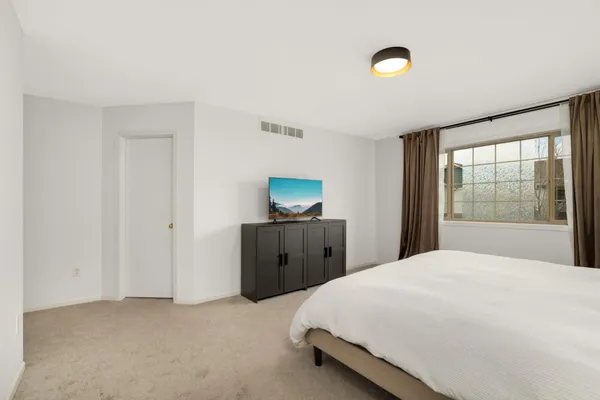 $285,000 | 125 Stallion Lane, Circle Pines, MN 55014