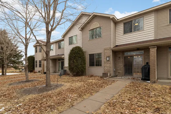 $285,000 | 125 Stallion Lane, Circle Pines, MN 55014