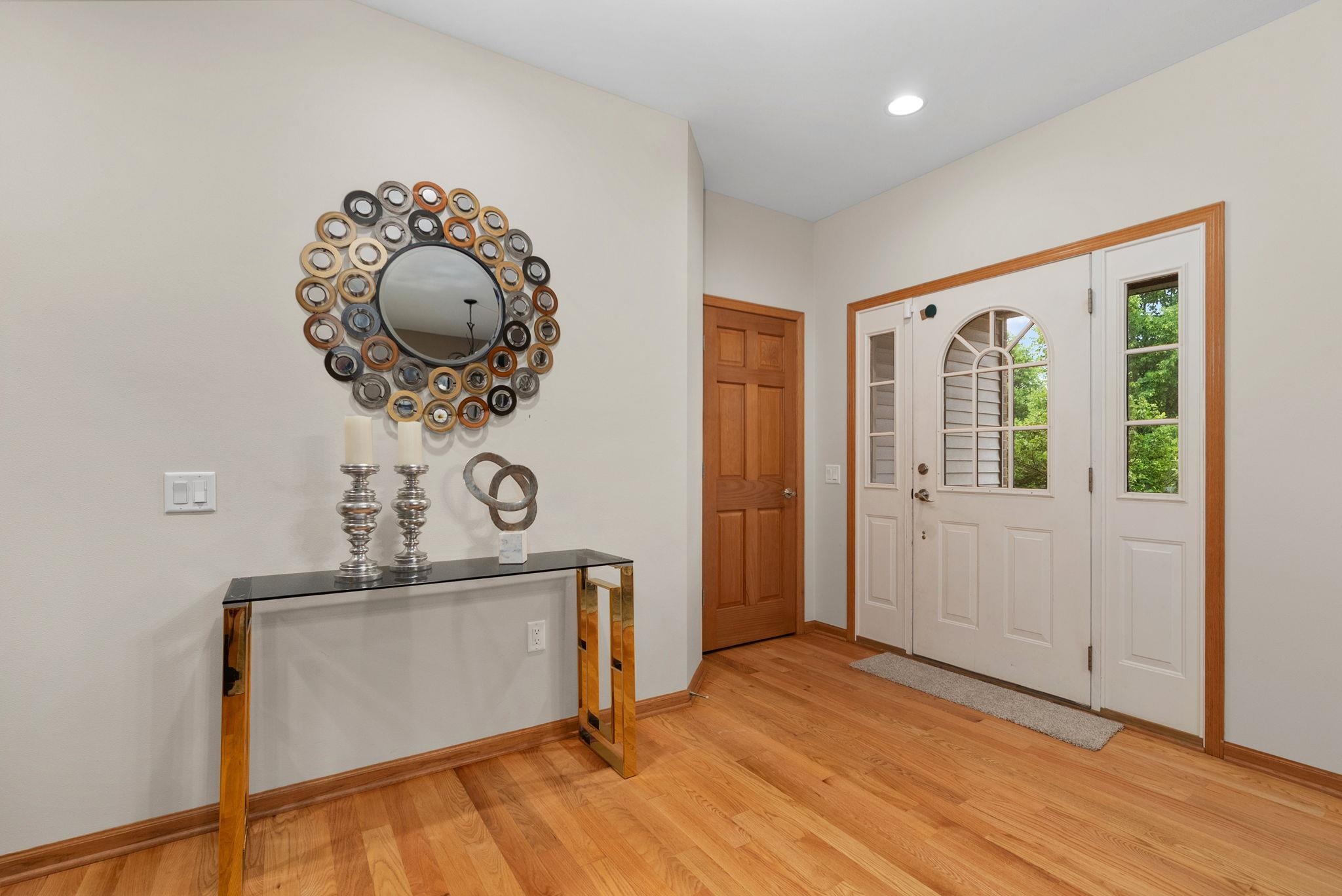 730 Greystone Lane Middleton, WI 53562 - Photo 9 of 32