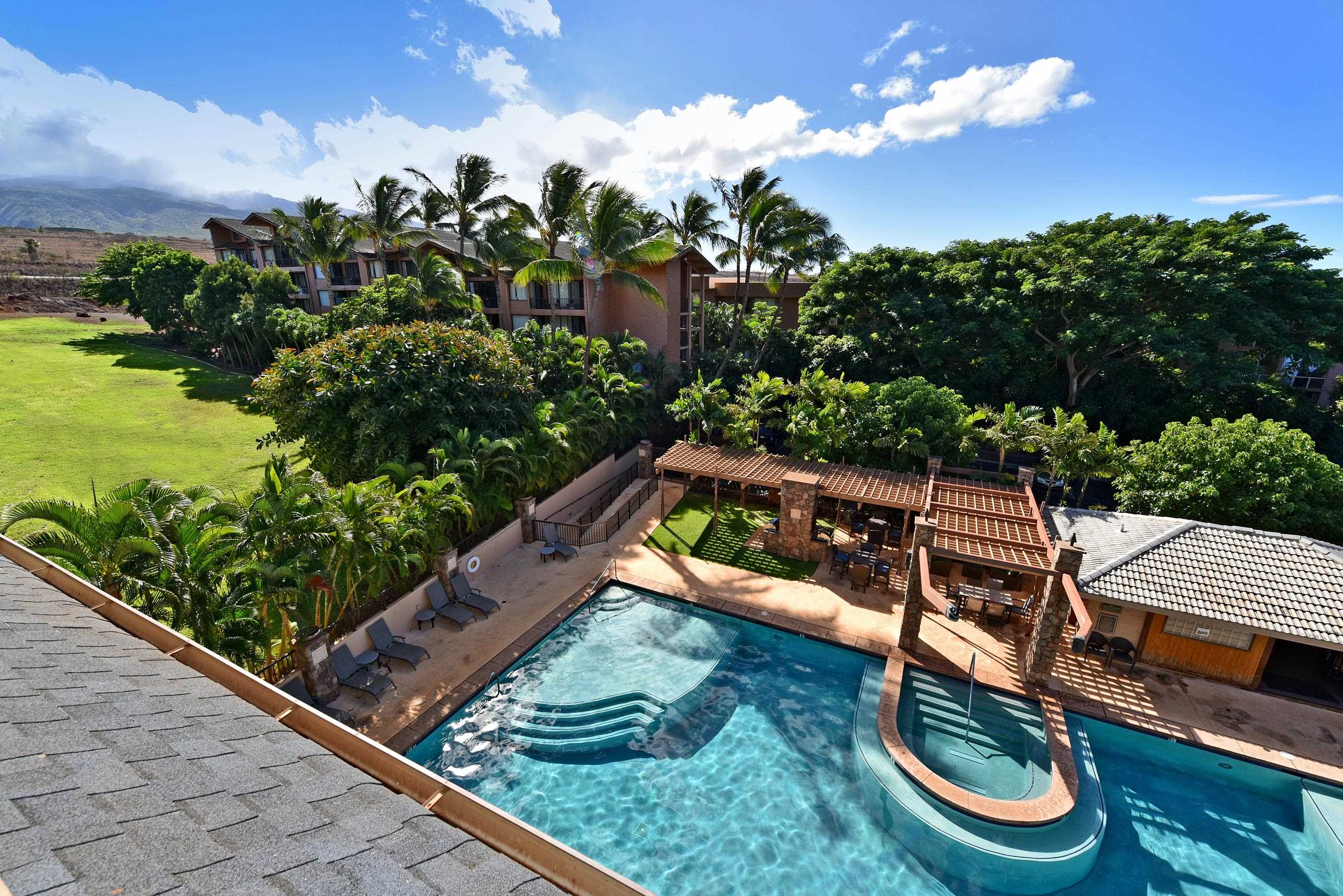 3708 Lower Honoapiilani Road, Unit E30 Lahaina, HI 96761 - Photo 9 of 30 swimming pool view with a seating space