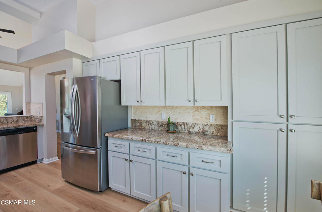 65 Iron Ridge Lane Simi Valley, CA 93065 - Photo 13 of 33