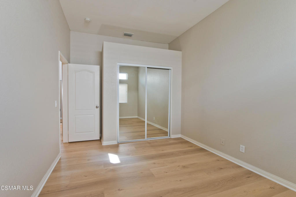 65 Iron Ridge Lane Simi Valley, CA 93065 - Photo 19 of 33