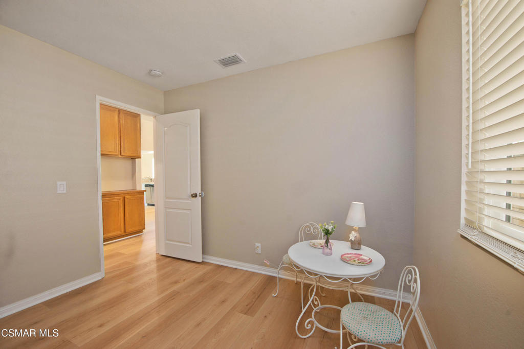 65 Iron Ridge Lane Simi Valley, CA 93065 - Photo 21 of 33