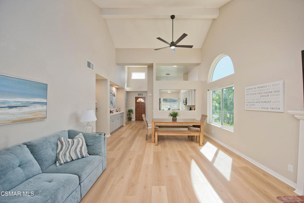 65 Iron Ridge Lane Simi Valley, CA 93065 - Photo 9 of 33