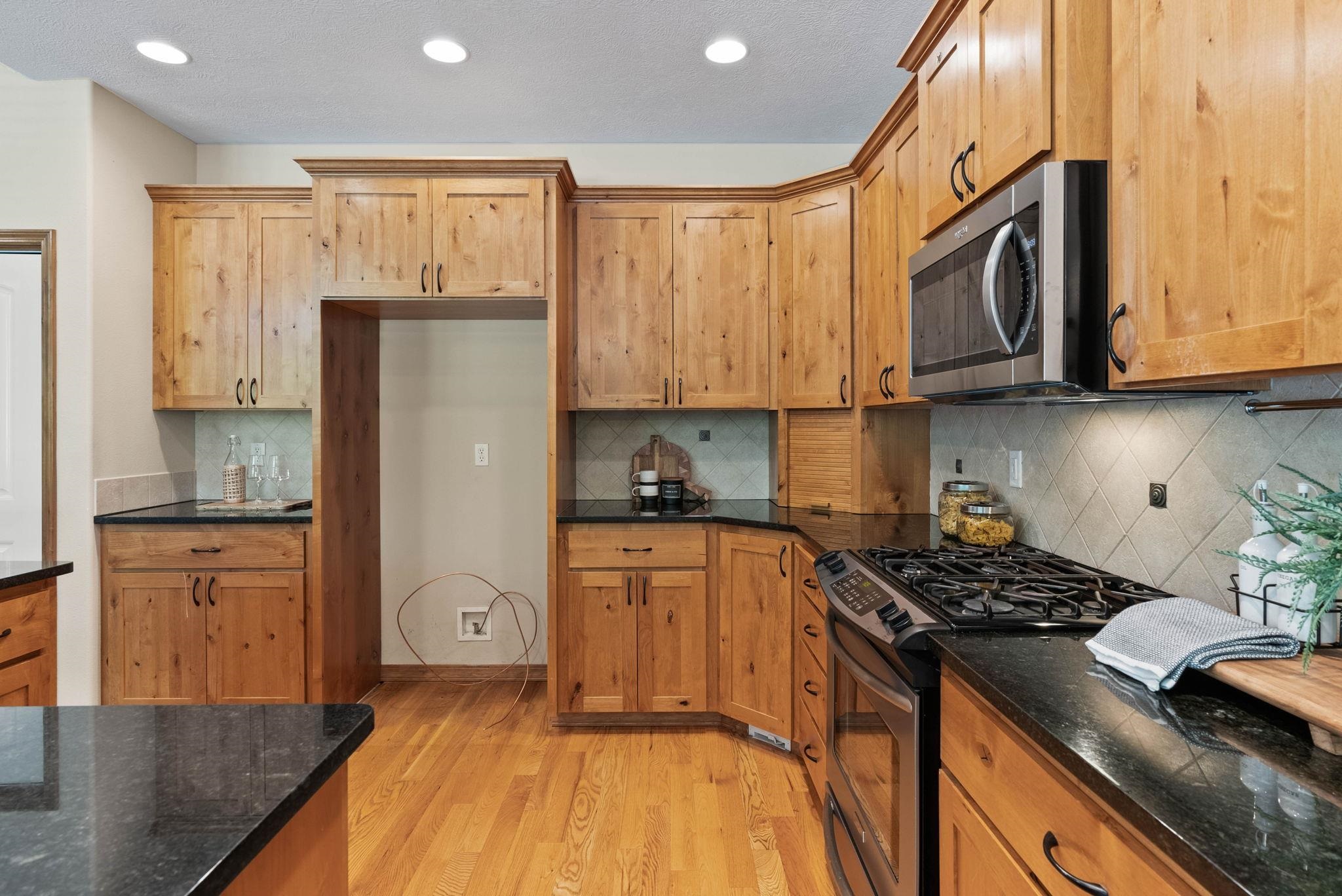 2614 West Hawthorne Road Spokane, WA 99208 - Photo 12 of 38