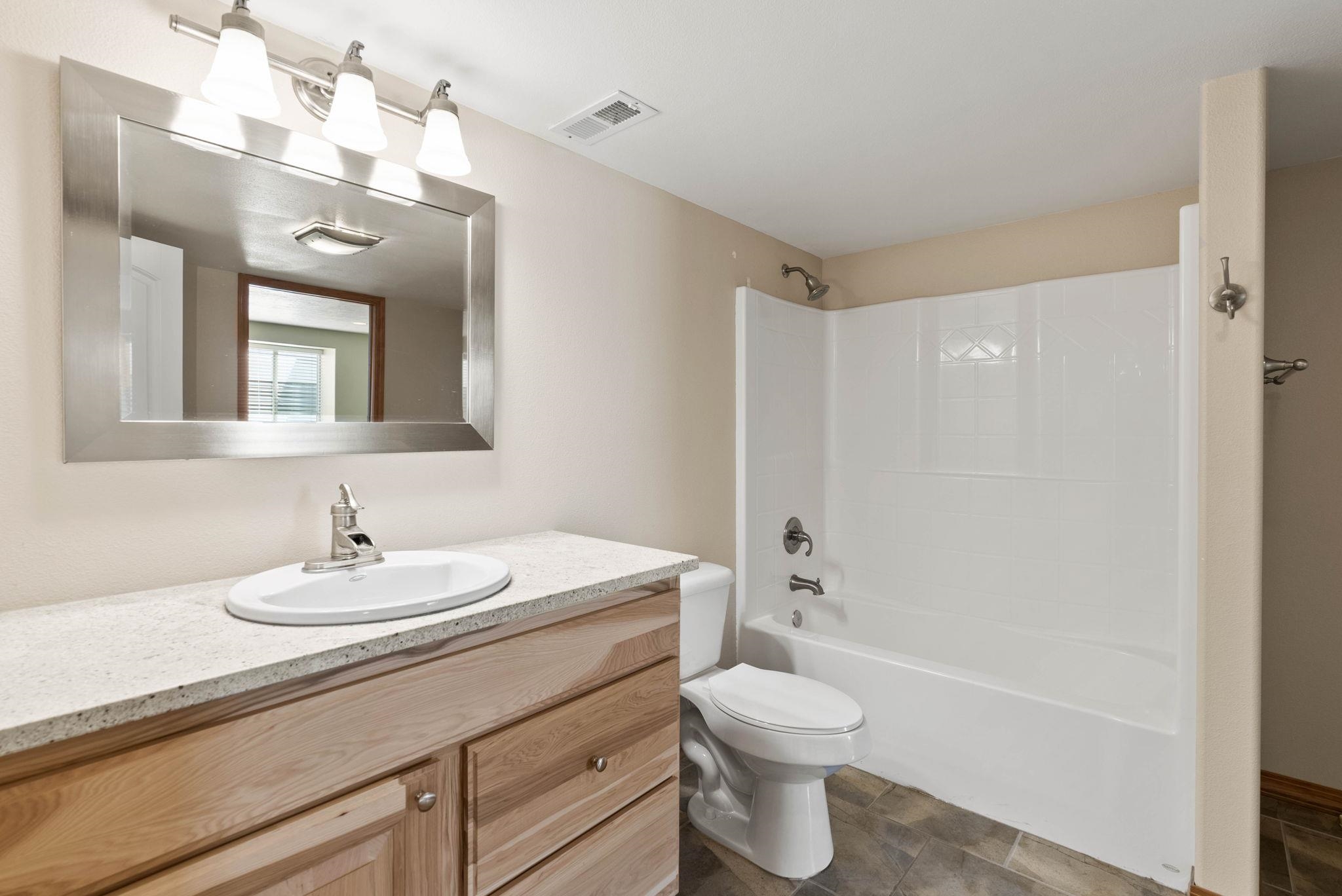 2614 West Hawthorne Road Spokane, WA 99208 - Photo 27 of 38