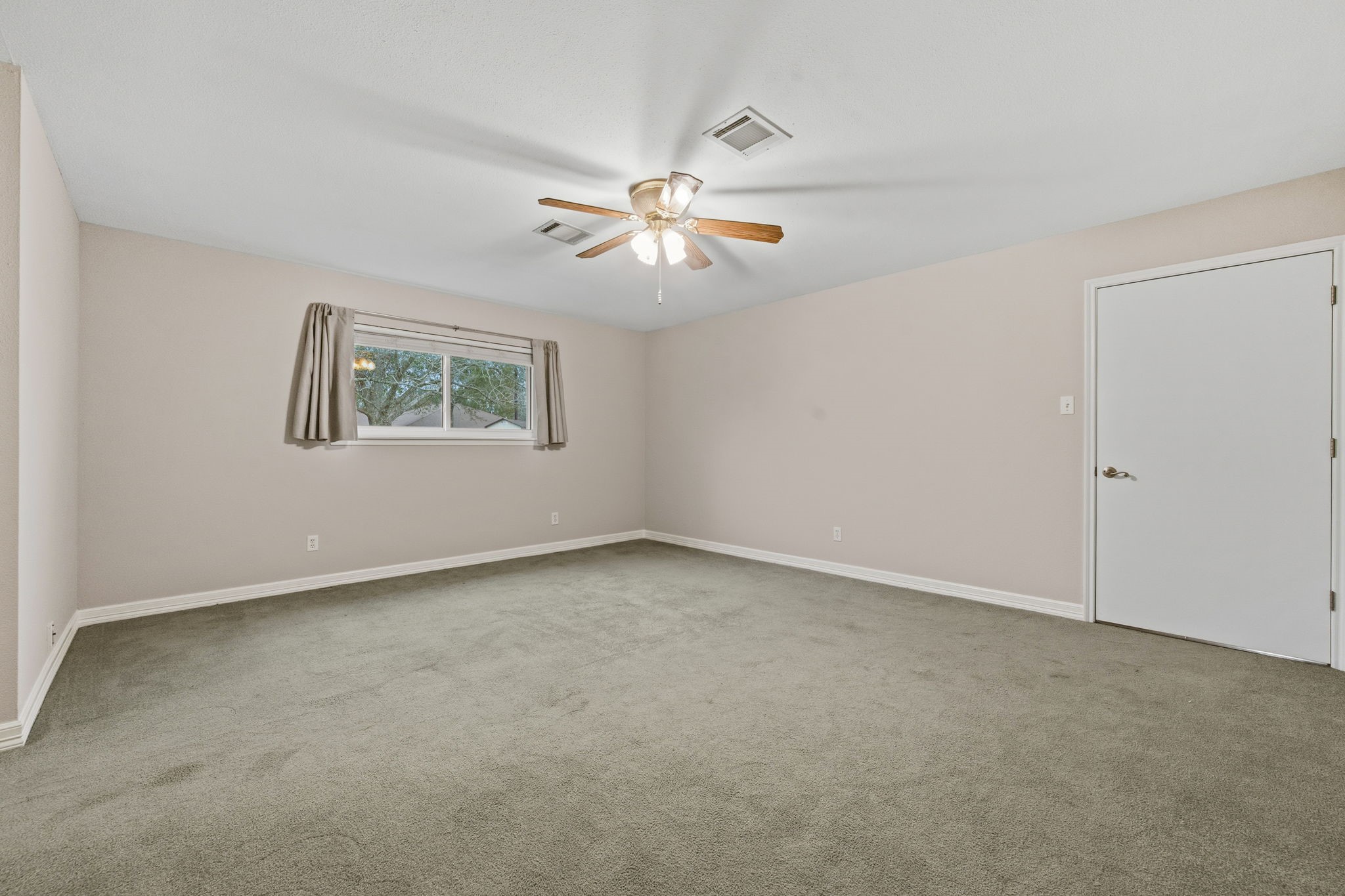 2531 Thelma Street Pearland, TX 77581 - Photo 11 of 25