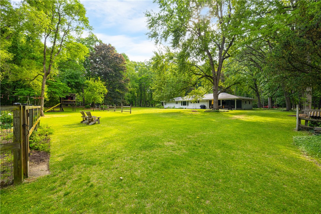 160 Wisner Road Irondequoit, NY 14622 - Photo 37 of 40