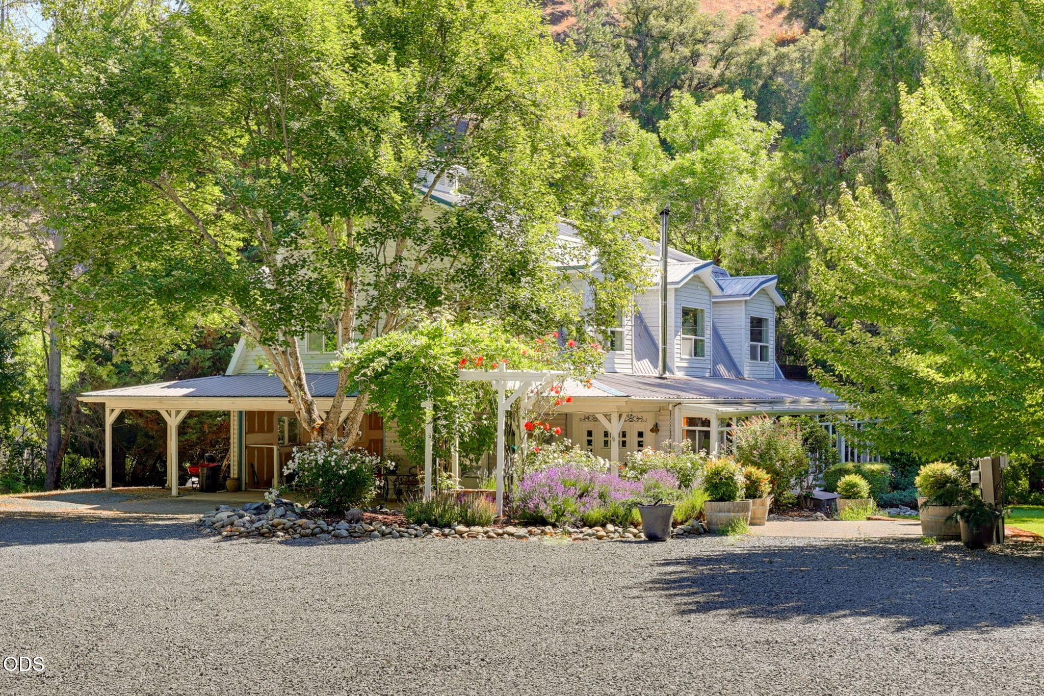 7935 Upper Applegate Road Jacksonville, OR 97530 - Photo 3 of 103