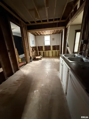 $32,500 | 409 North McArthur Street, Macomb, IL 61455