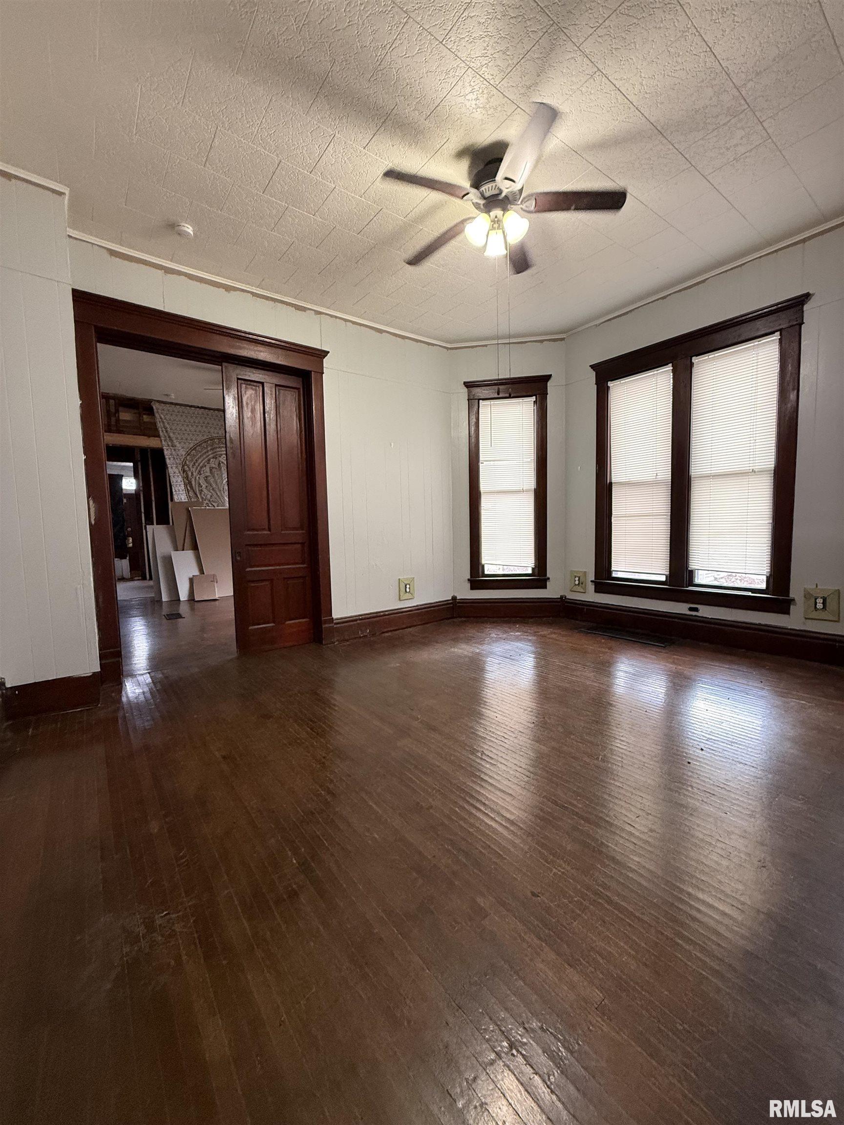 409 North McArthur Street Macomb, IL 61455 - Photo 5 of 21