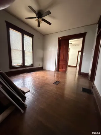 $32,500 | 409 North McArthur Street, Macomb, IL 61455