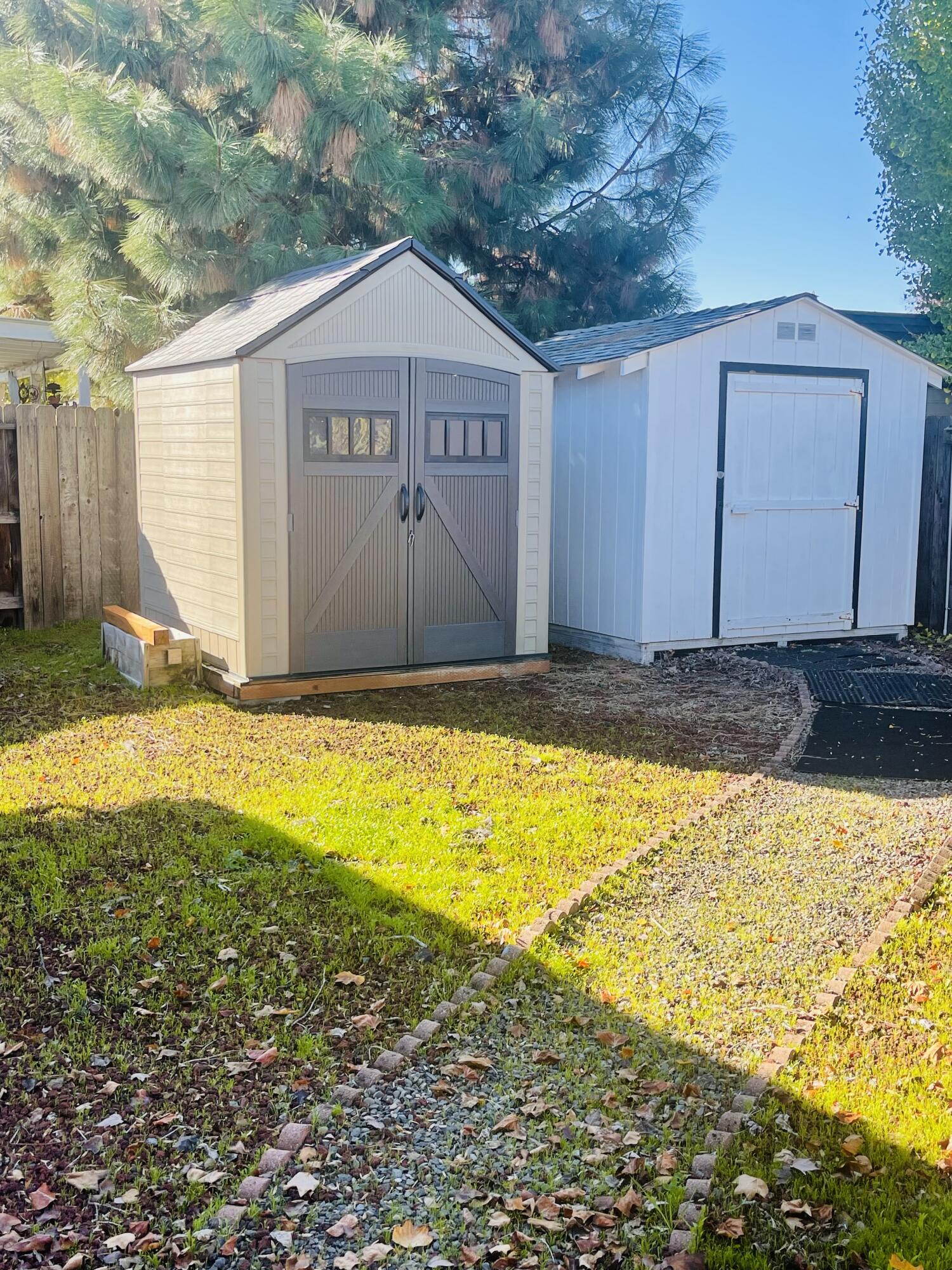 555 Freeman Road, Unit 214 Central Point, OR 97502 - Photo 20 of 21 E23D5754-3C7B-402A-961A-88D45CC28632