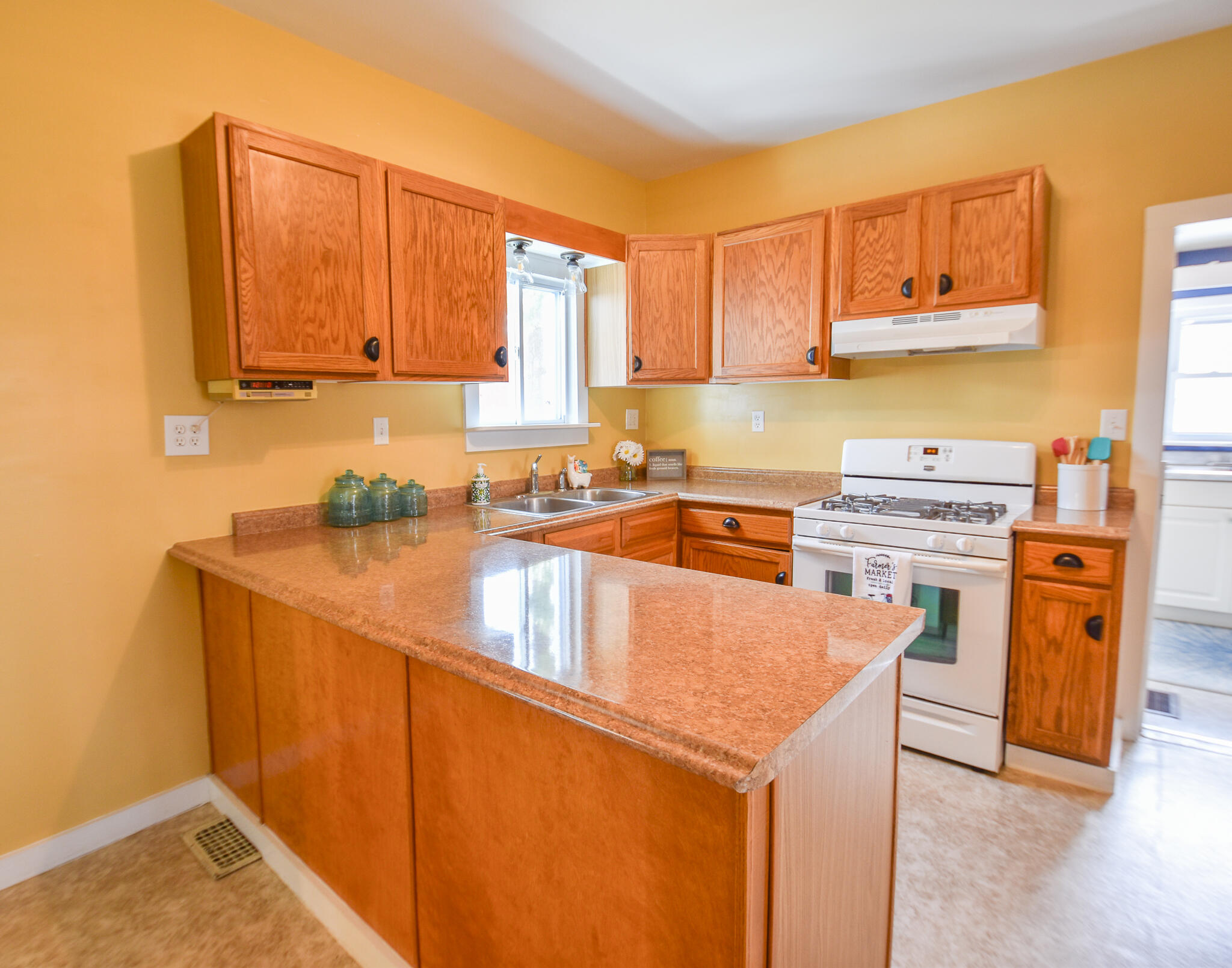 43 West Alden Street Coldwater, MI 49036 - Photo 14 of 48 DSC_0048