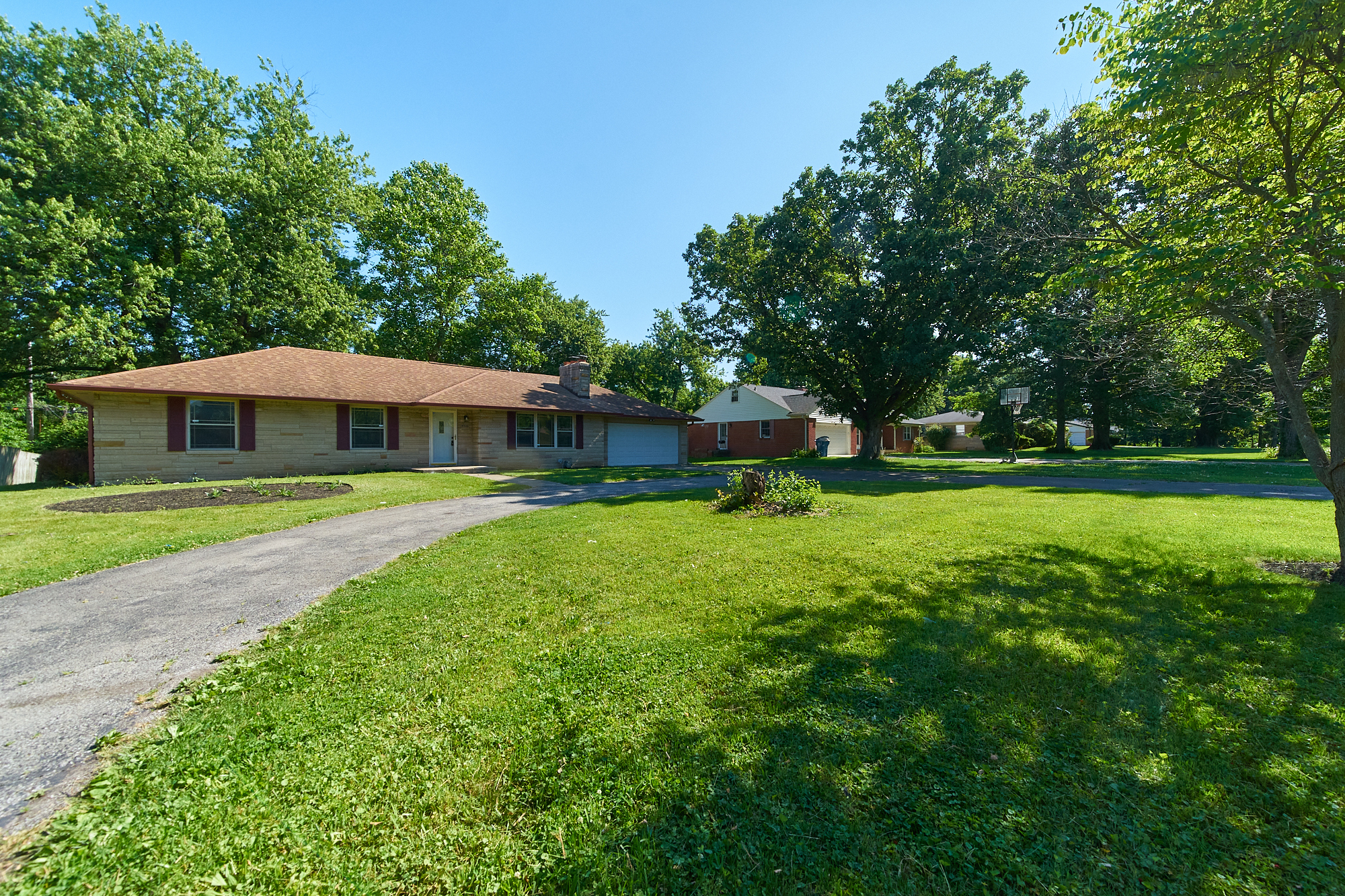 4526 Radnor Road Indianapolis, IN 46226 - Photo 2 of 26 Gallery Image 2