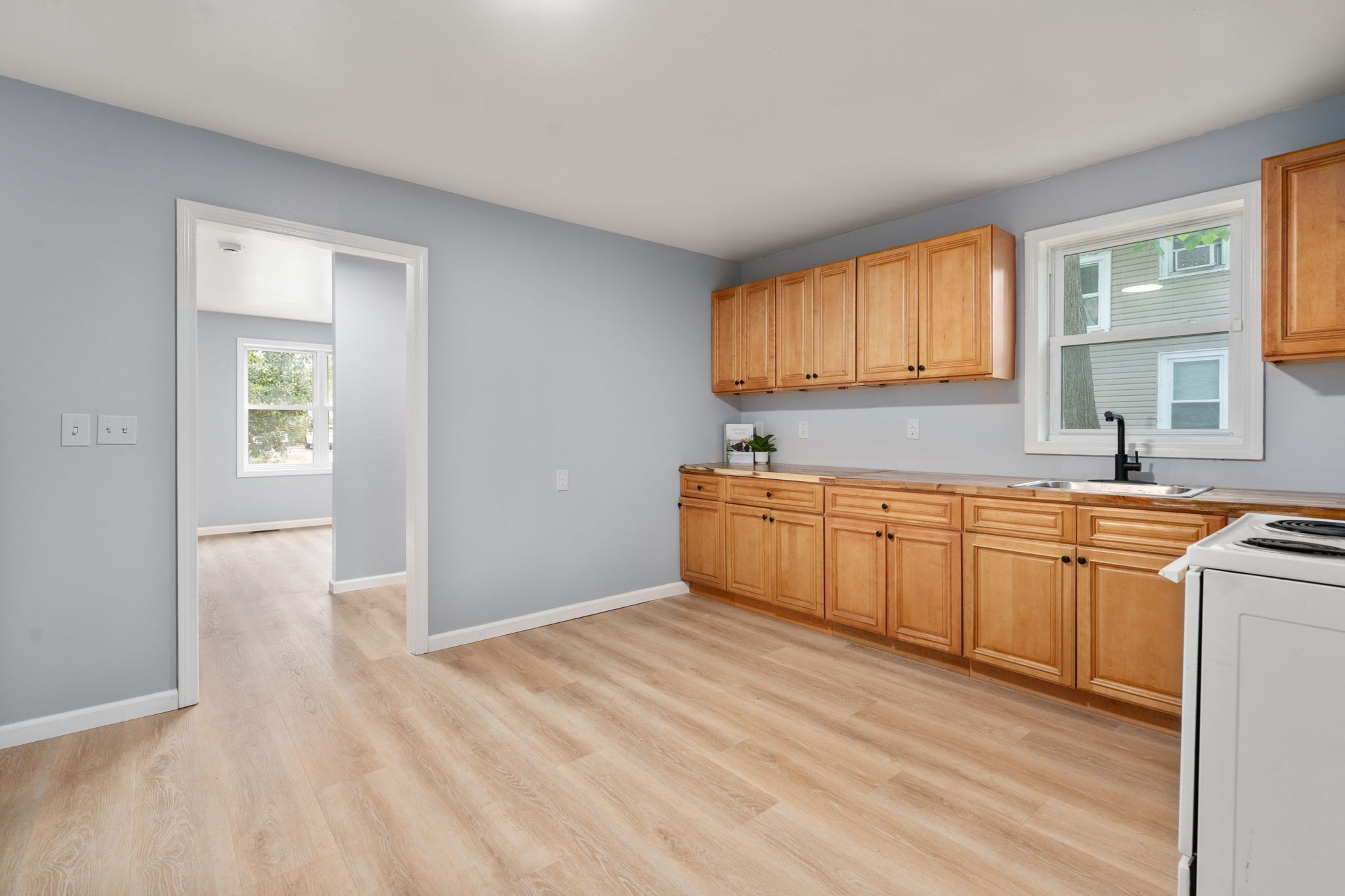 28 Dawes Street Springfield, MA 01109 - Photo 23 of 42 Gallery Image 23