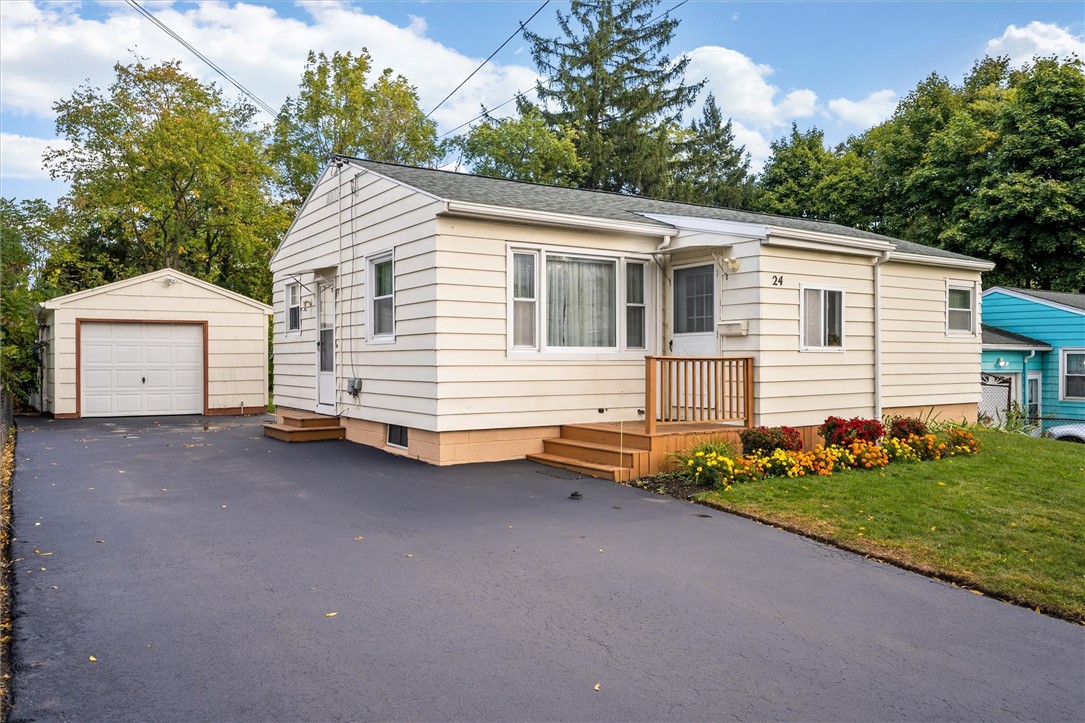24 Mendon Street Rochester, NY 14615 - Photo 2 of 36