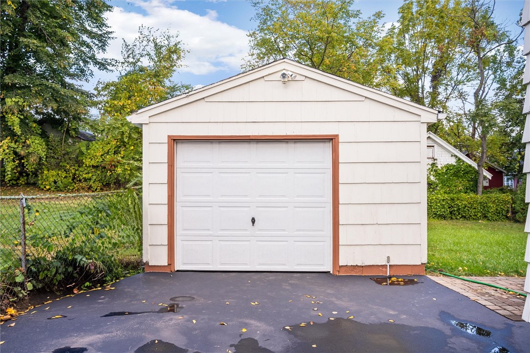 24 Mendon Street Rochester, NY 14615 - Photo 4 of 36