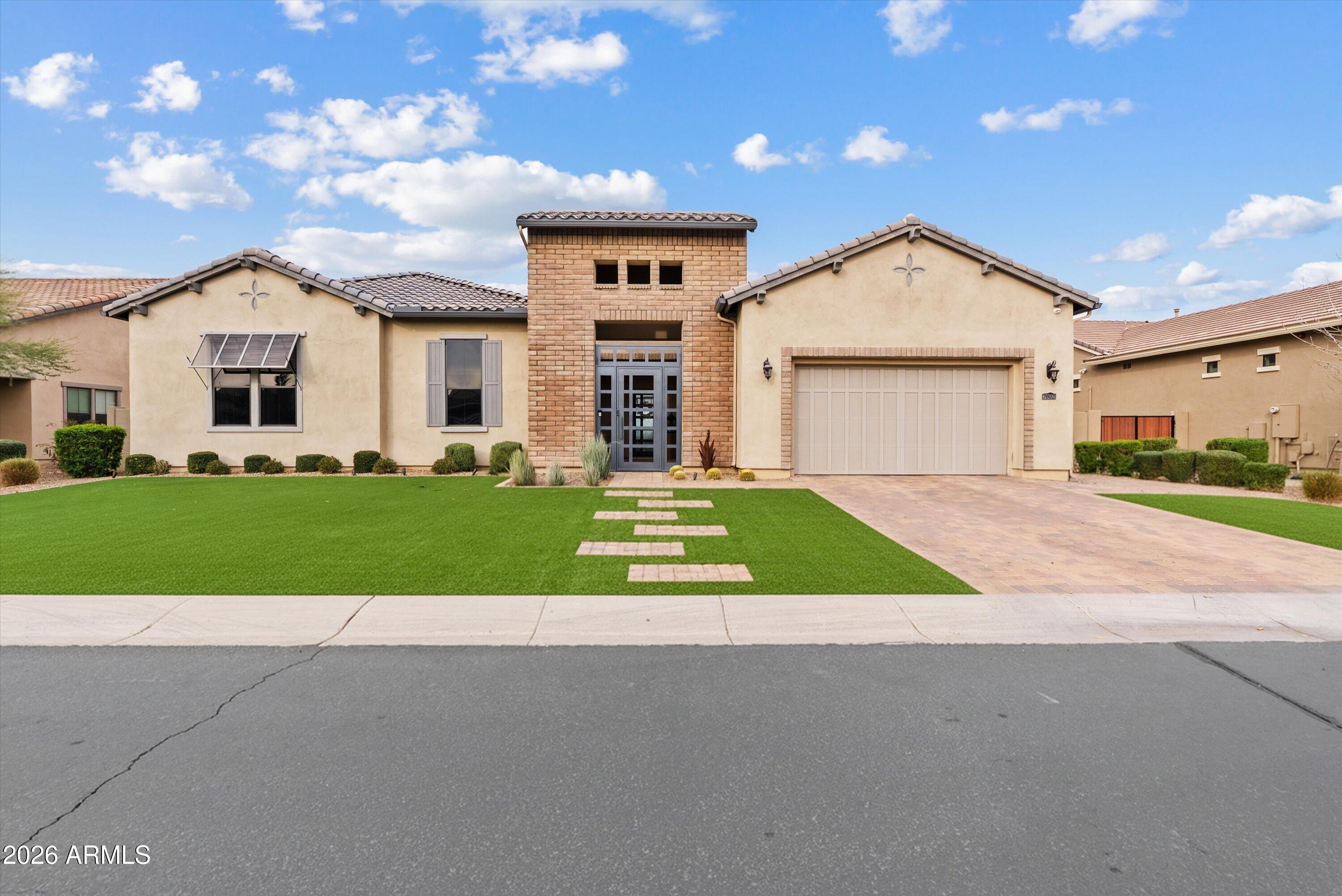 7002 South Portland Avenue Gilbert, AZ 85298 - Photo 12 of 40 a view of outdoor space yard and garage