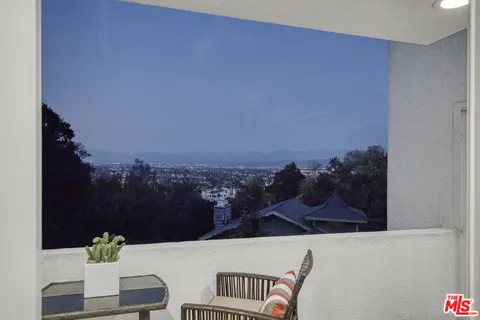 $1,479,000 | 4112 Vanetta Place Place, Studio City, CA 91604