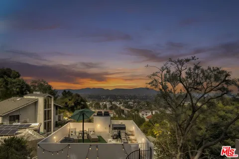 $1,479,000 | 4112 Vanetta Place Place, Studio City, CA 91604